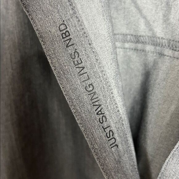 FIGS Women’s Size XXL Gray Graphite “Rafaela” Oversized Scrub Top WXXSW1003 - Picture 5 of 11